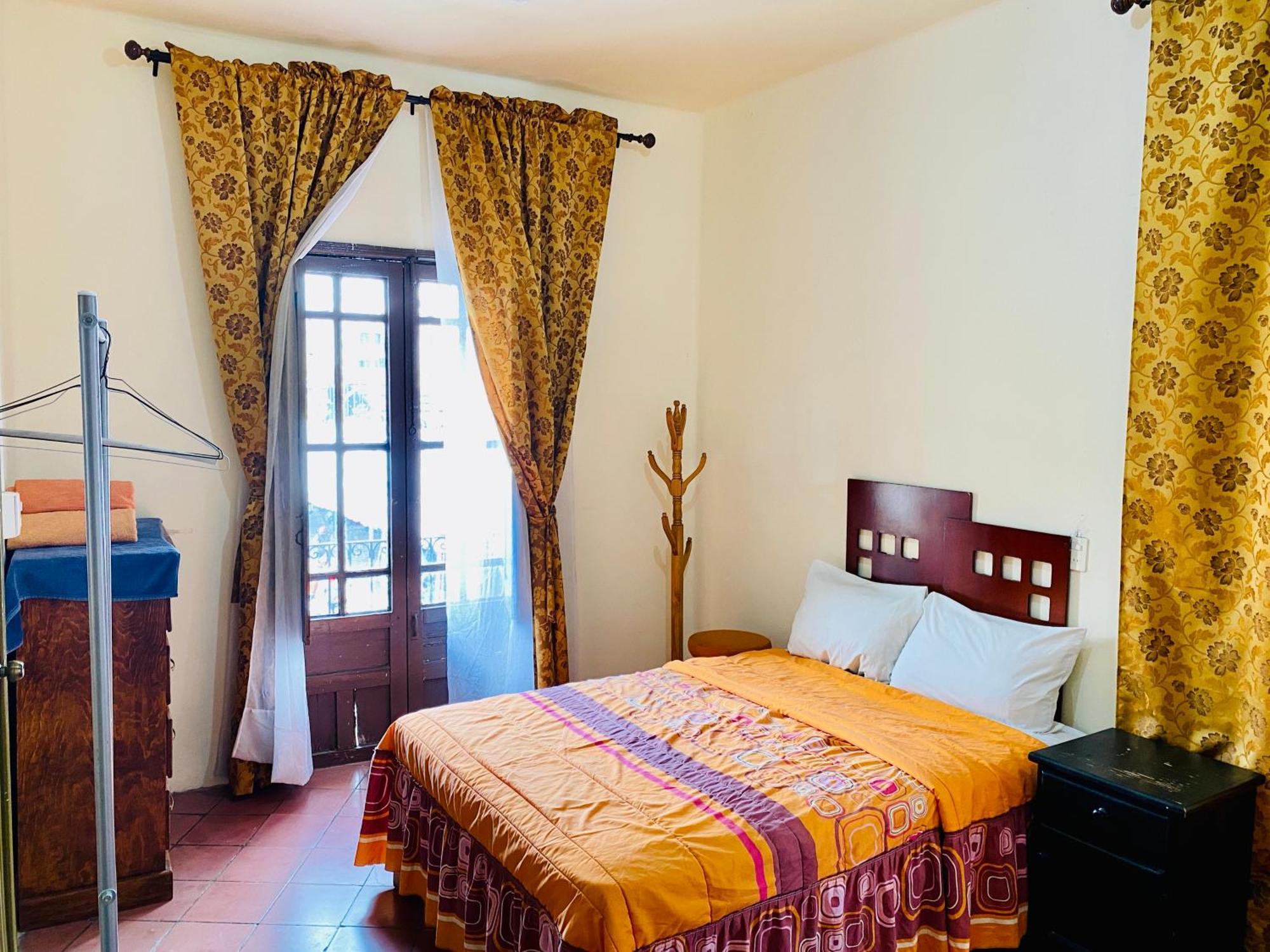 Hostal Santuario De Las Libelulas Guadalajara Eksteriør billede